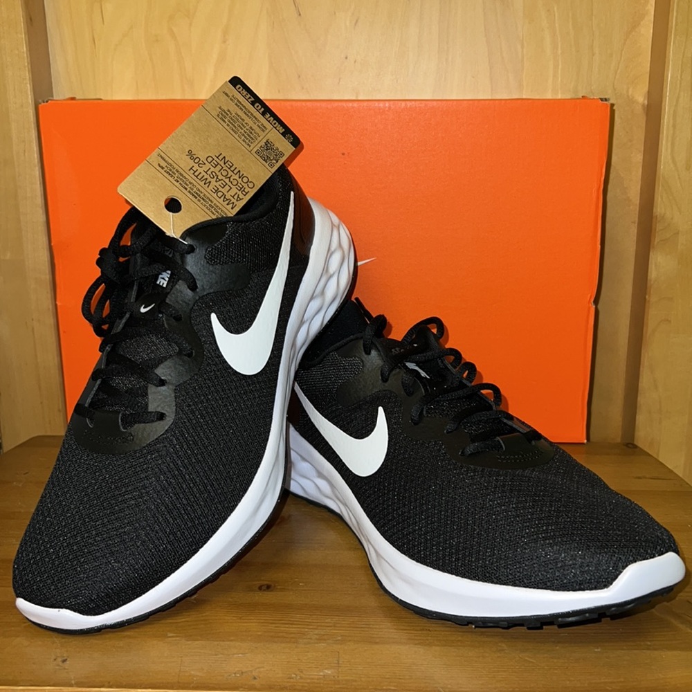 Nike Revolution 6 NN Side 9 Wide 4E Men’s Shoes NIB